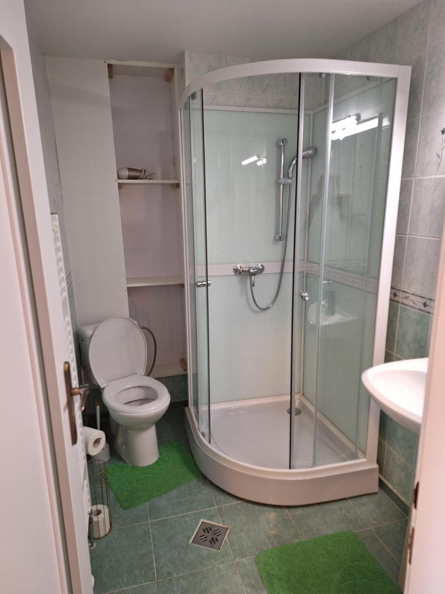 פישטני Star Apartments מראה חיצוני תמונה