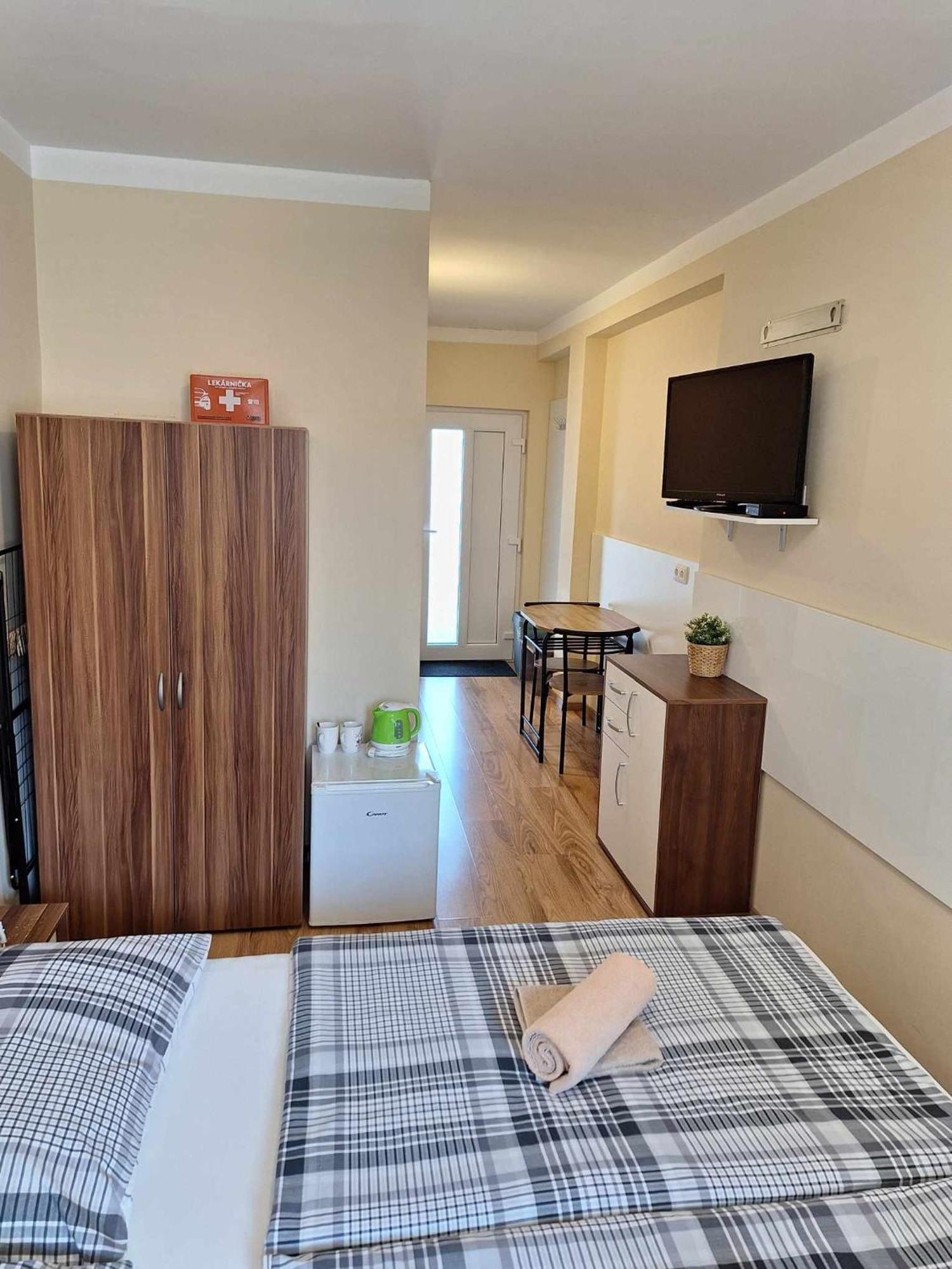 פישטני Star Apartments מראה חיצוני תמונה