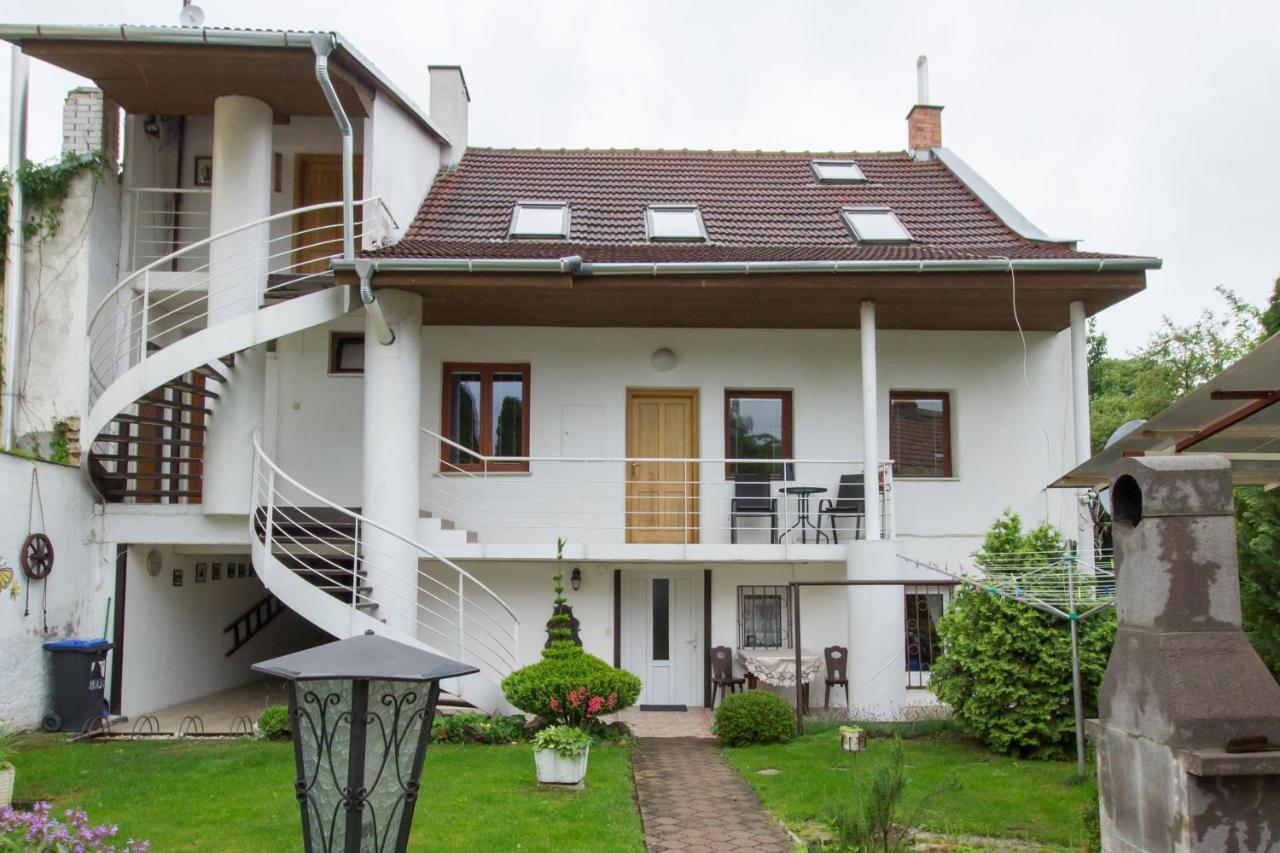 פישטני Star Apartments מראה חיצוני תמונה